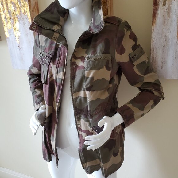 BCBGeneration Camouflage Faux Fur Lined Studded Hidden Hoodie Jacket SZ M - Picture 5 of 13
